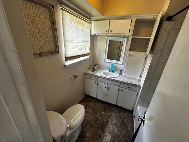 205 Honeysuckle Drive, Baytown, TX 77520