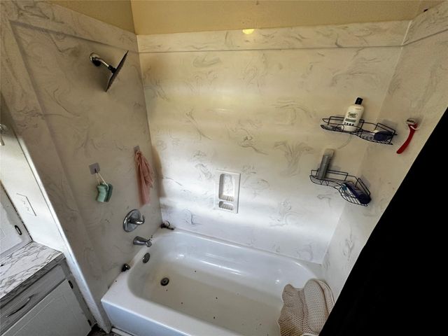 205 Honeysuckle Drive, Baytown, TX 77520