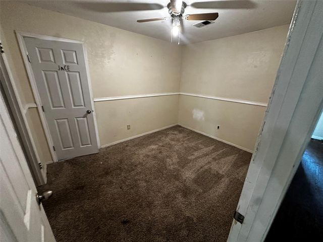 205 Honeysuckle Drive, Baytown, TX 77520