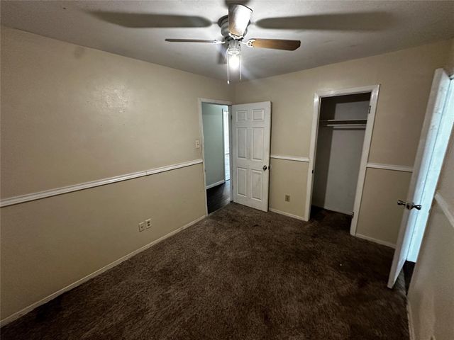 205 Honeysuckle Drive, Baytown, TX 77520