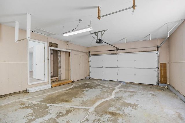 6211 E 99th Street, Kansas City, MO 64134