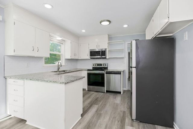 6211 E 99th Street, Kansas City, MO 64134
