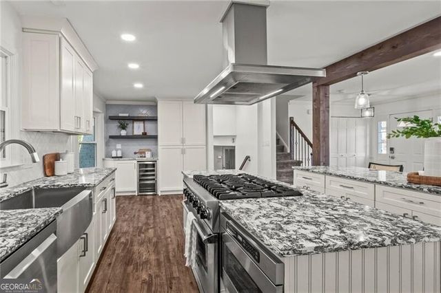 1106 Aurora Court, Dunwoody, GA 30338