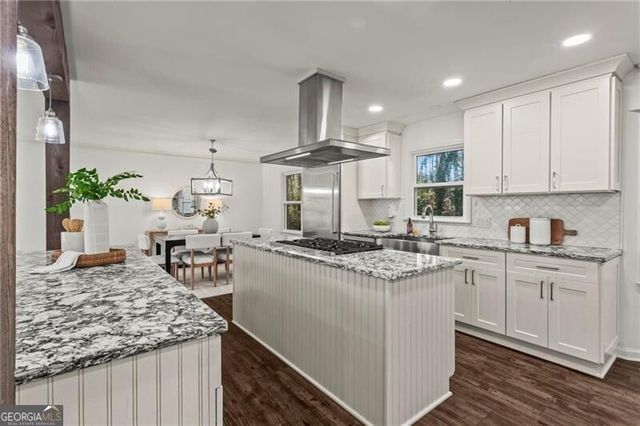 1106 Aurora Court, Dunwoody, GA 30338