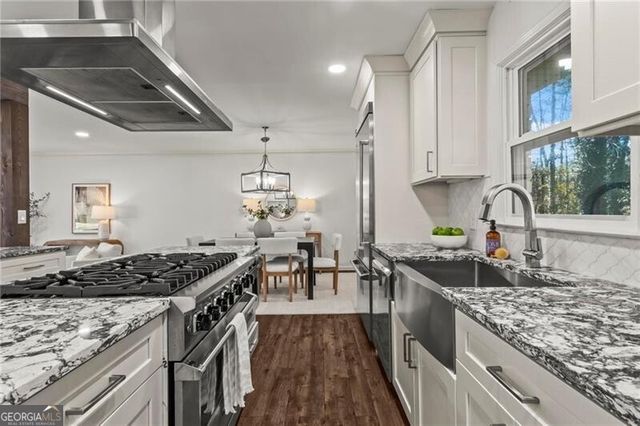 1106 Aurora Court, Dunwoody, GA 30338
