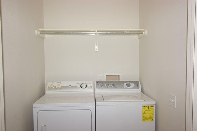 7304 S Glenn ST, Austin, TX 78744