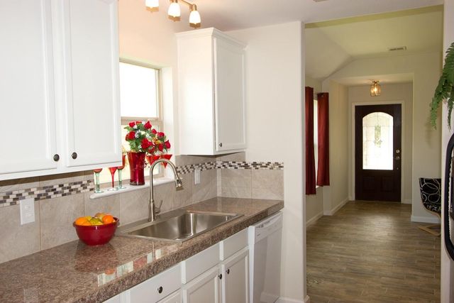 7304 S Glenn ST, Austin, TX 78744