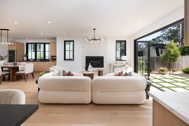 2615 Hillside Drive, Burlingame, CA 94010