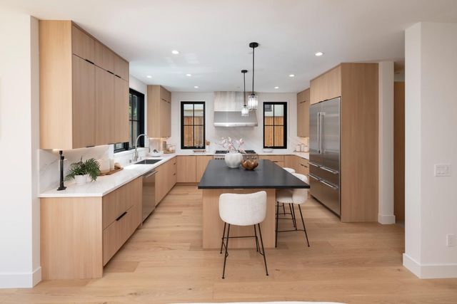 2615 Hillside Drive, Burlingame, CA 94010