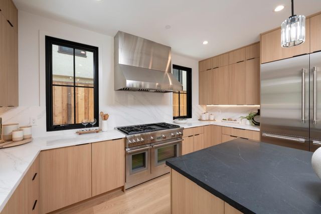 2615 Hillside Drive, Burlingame, CA 94010