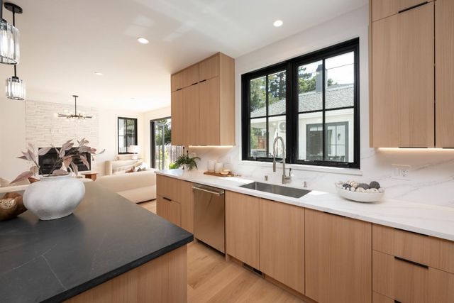 2615 Hillside Drive, Burlingame, CA 94010