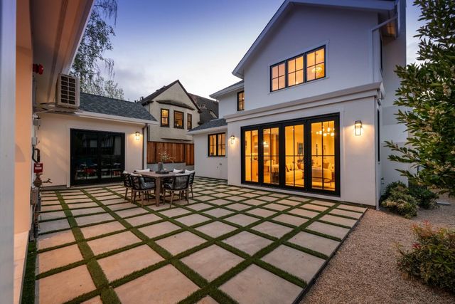 2615 Hillside Drive, Burlingame, CA 94010