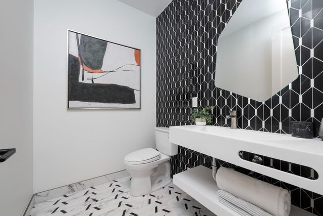 2615 Hillside Drive, Burlingame, CA 94010