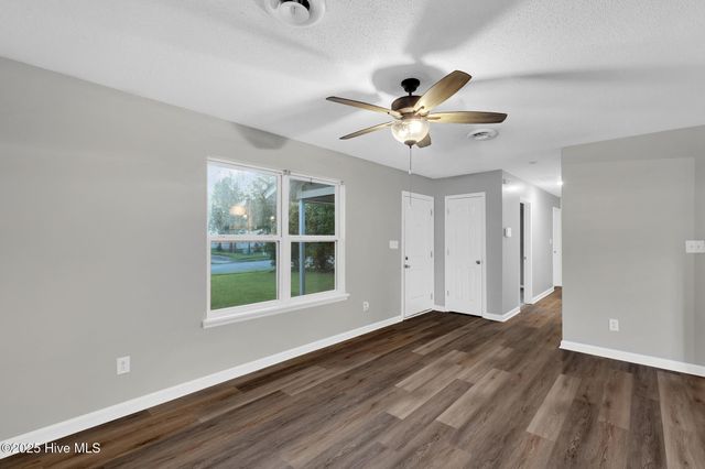 411 Cardinal Drive, Jacksonville, NC 28546