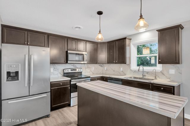 411 Cardinal Drive, Jacksonville, NC 28546