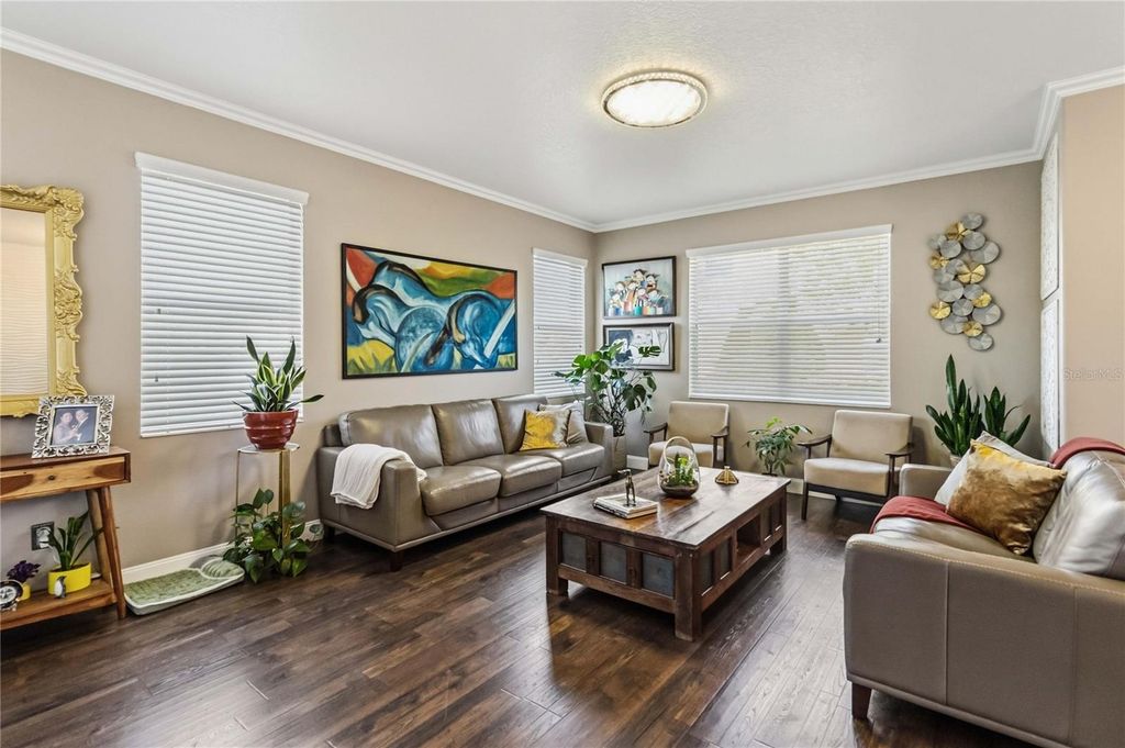 Image 8 of property listing at 3623 RODRICK CIRCLE, Orlando, FL 32824
