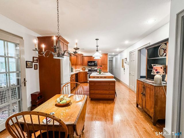 276 Stratton Brook Road, Simsbury, CT 06092