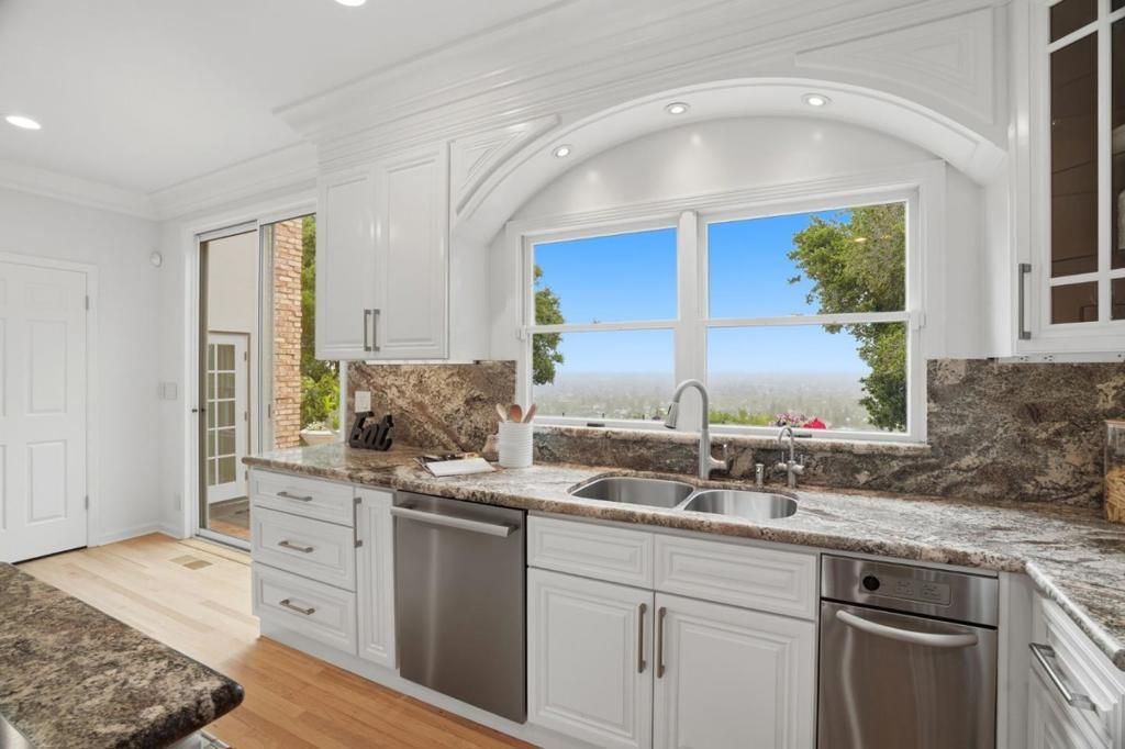 Image 10 of property listing at 108 Harwood Court, Los Gatos, CA 95032