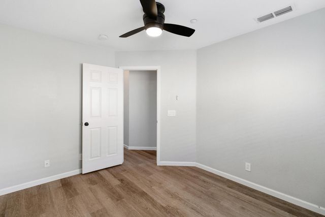 7500 E Deer Valley Road Unit 23, Scottsdale, AZ 85255