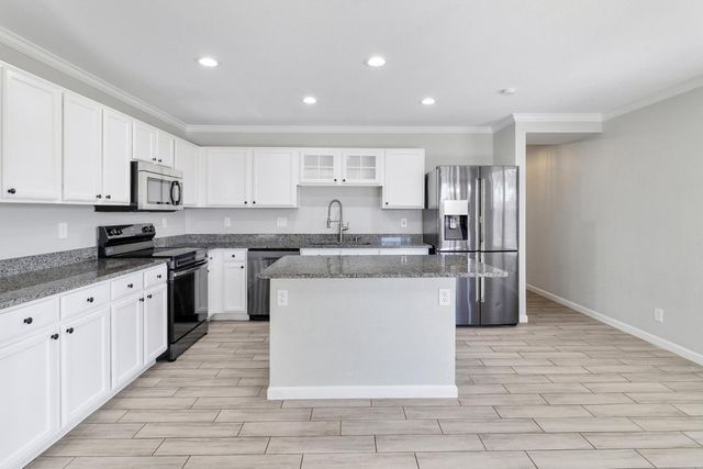 7500 E Deer Valley Road Unit 23, Scottsdale, AZ 85255
