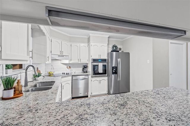 302 Hummingbird N Drive, Satsuma, AL 36572