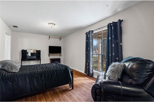 302 Hummingbird N Drive, Satsuma, AL 36572