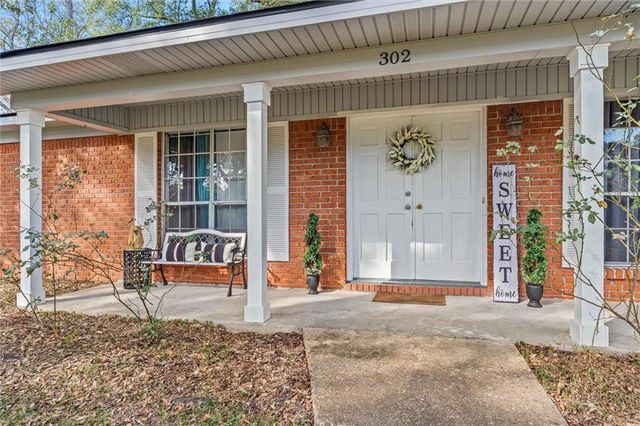 302 Hummingbird N Drive, Satsuma, AL 36572