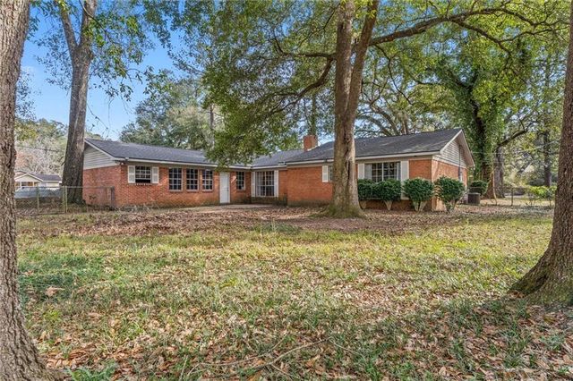 302 Hummingbird N Drive, Satsuma, AL 36572