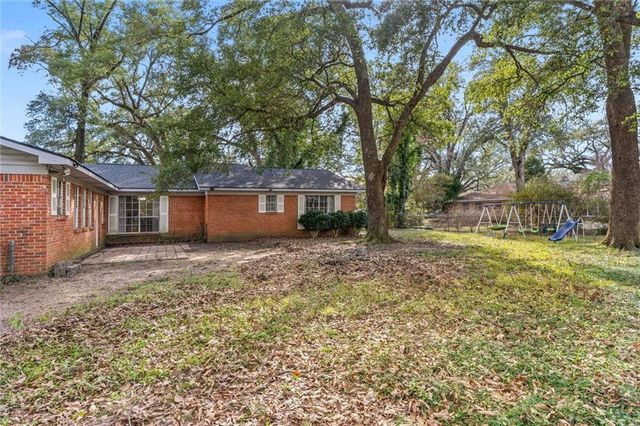 302 Hummingbird N Drive, Satsuma, AL 36572