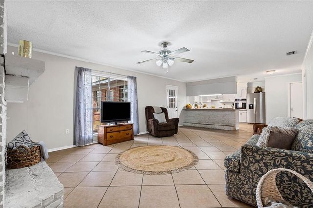 302 Hummingbird N Drive, Satsuma, AL 36572