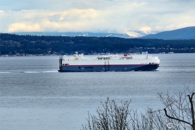 7618 NE Zachariasen Court, Hansville, WA 98340