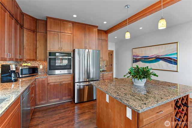 7618 NE Zachariasen Court, Hansville, WA 98340