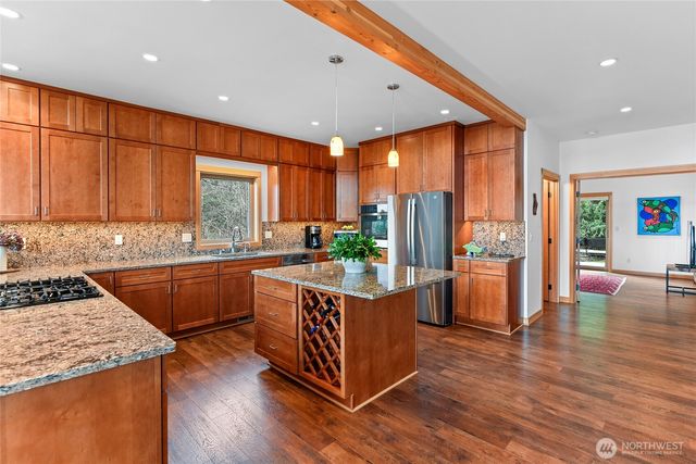 7618 NE Zachariasen Court, Hansville, WA 98340