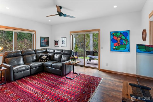 7618 NE Zachariasen Court, Hansville, WA 98340