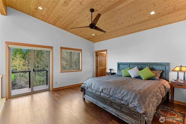 7618 NE Zachariasen Court, Hansville, WA 98340