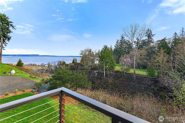 7618 NE Zachariasen Court, Hansville, WA 98340