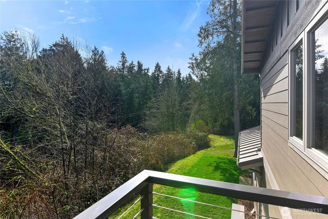 7618 NE Zachariasen Court, Hansville, WA 98340