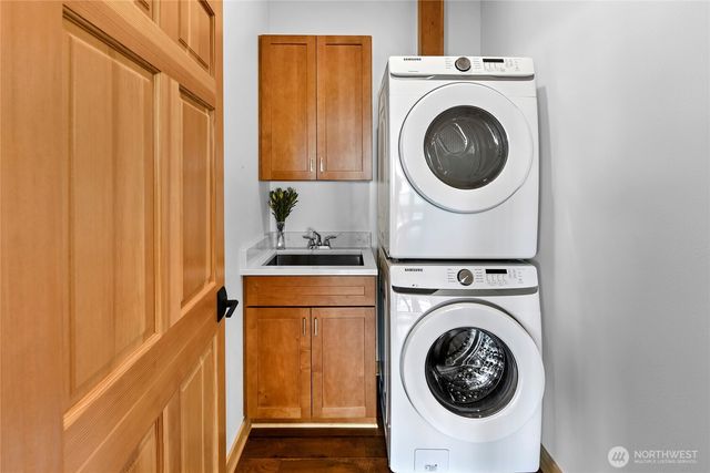 7618 NE Zachariasen Court, Hansville, WA 98340