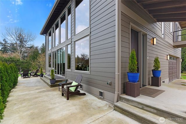 7618 NE Zachariasen Court, Hansville, WA 98340