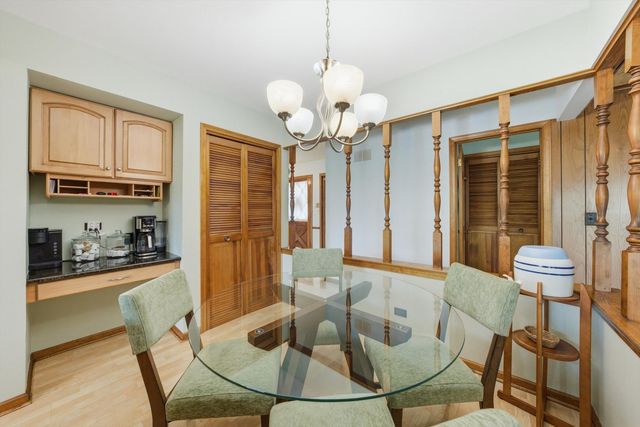 2919 Embassy Row, Flossmoor, IL 60422