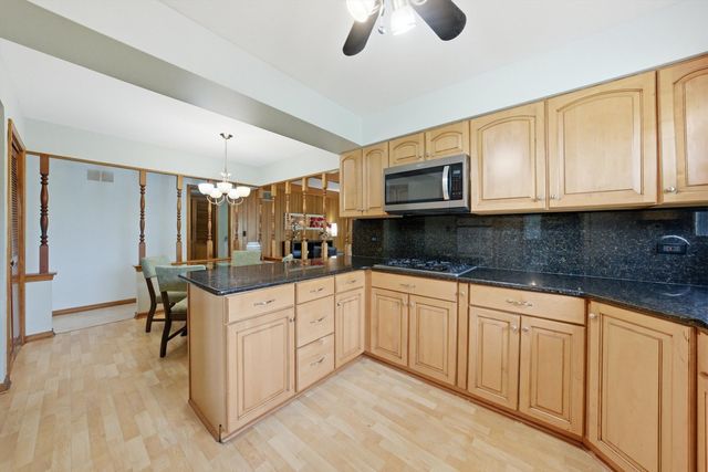 2919 Embassy Row, Flossmoor, IL 60422