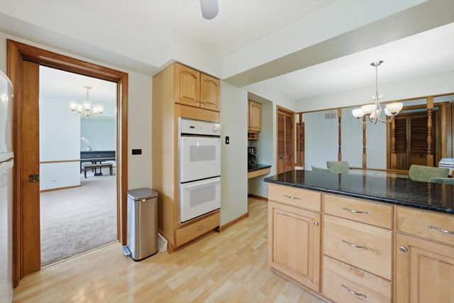 2919 Embassy Row, Flossmoor, IL 60422