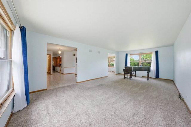 2919 Embassy Row, Flossmoor, IL 60422