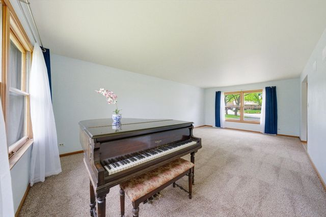 2919 Embassy Row, Flossmoor, IL 60422