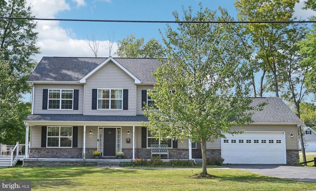 2031 SAINT JAMES CHURCH RD, Wilmington, DE 19808