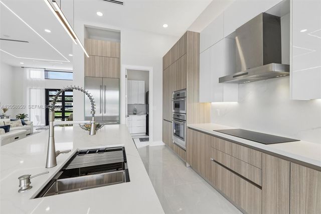 1304 SE 10th Terrace, Deerfield Beach, FL 33441