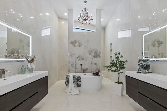 1304 SE 10th Terrace, Deerfield Beach, FL 33441
