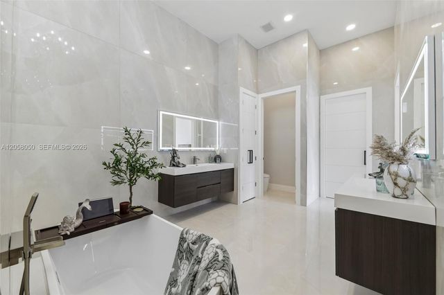 1304 SE 10th Terrace, Deerfield Beach, FL 33441