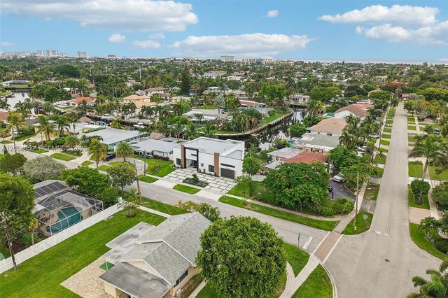 1304 SE 10th Terrace, Deerfield Beach, FL 33441