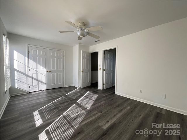 15709 Castle Watch Avenue, Charlotte, NC 28277